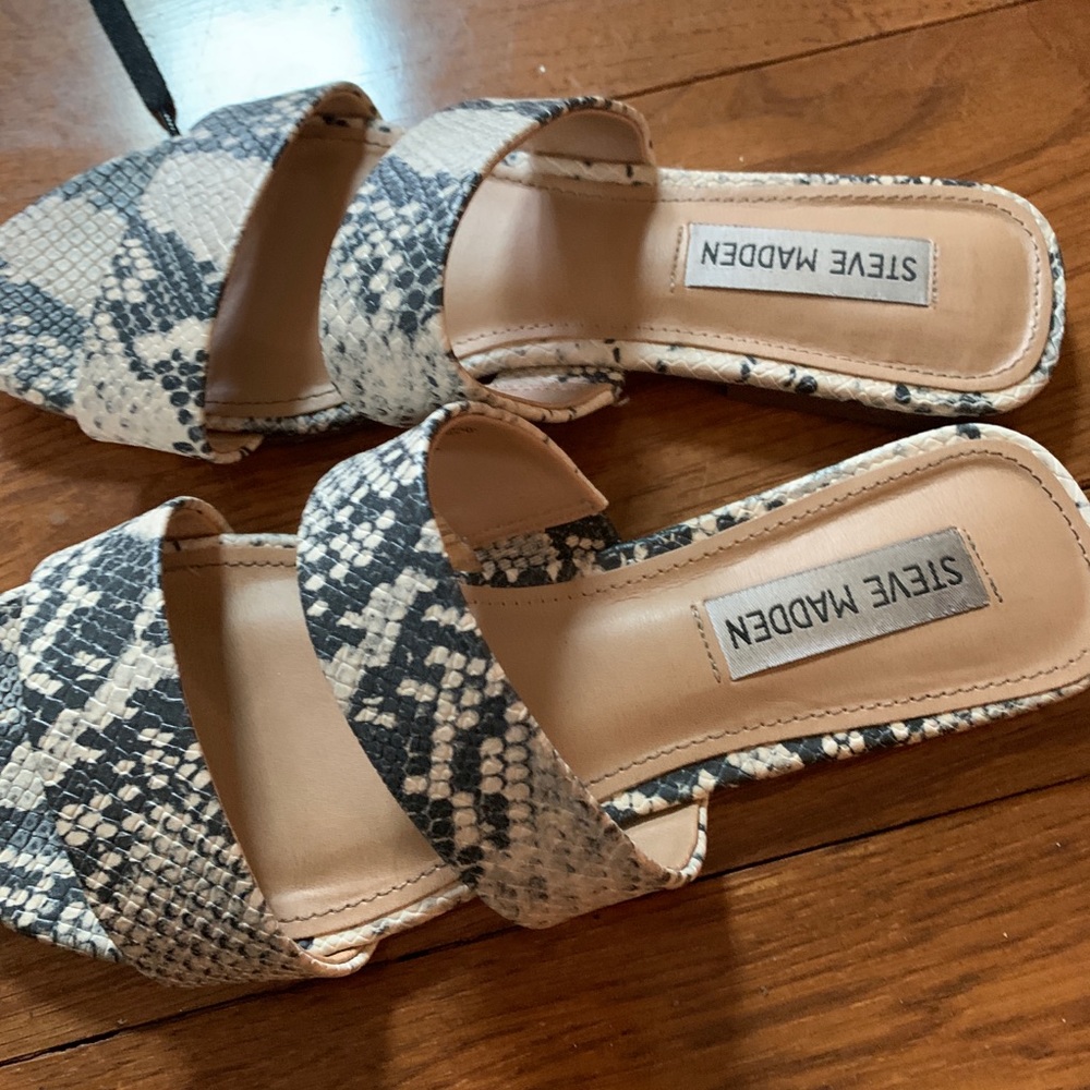Woman’s Sandals